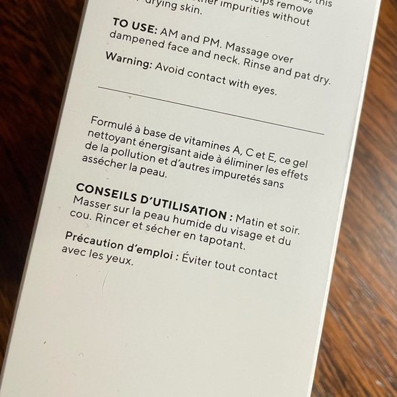Murad Environmental Shield-Essential C Cleanser - Picture 4 of 5
